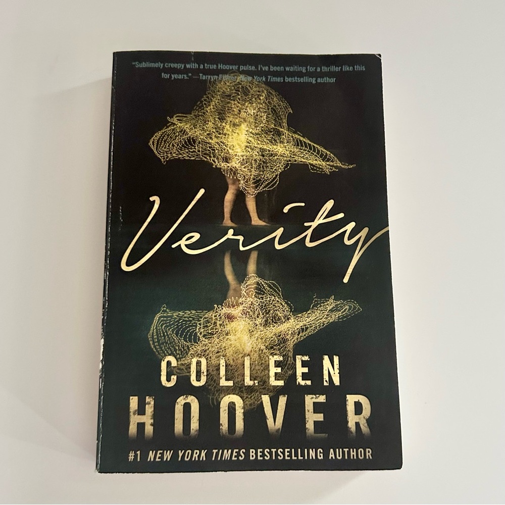 Verity Paperback By Hoover Colleen Very Good Condition